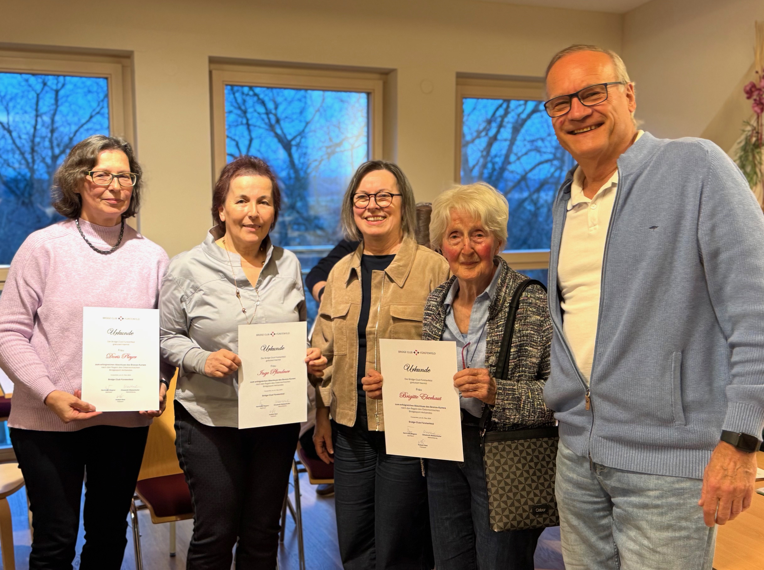 Erfolgreicher Abschluss des Bridge-Bronze Kurses